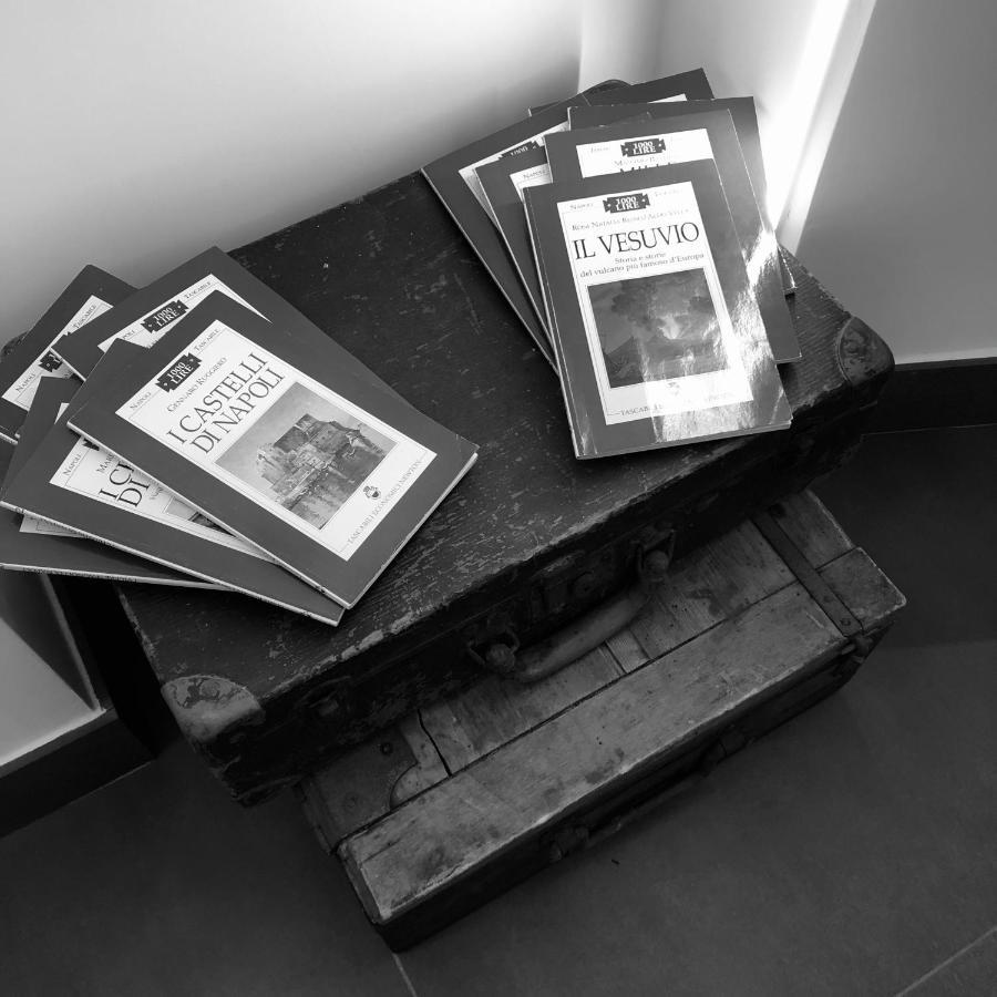 Vesucharme Suite Luxury Room Napoli Bagian luar foto